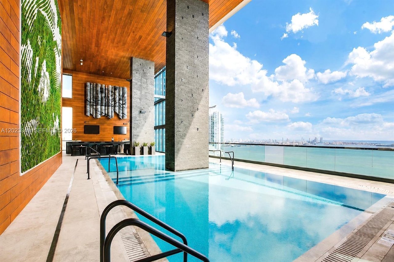 1451 Brickell Ave # 4304