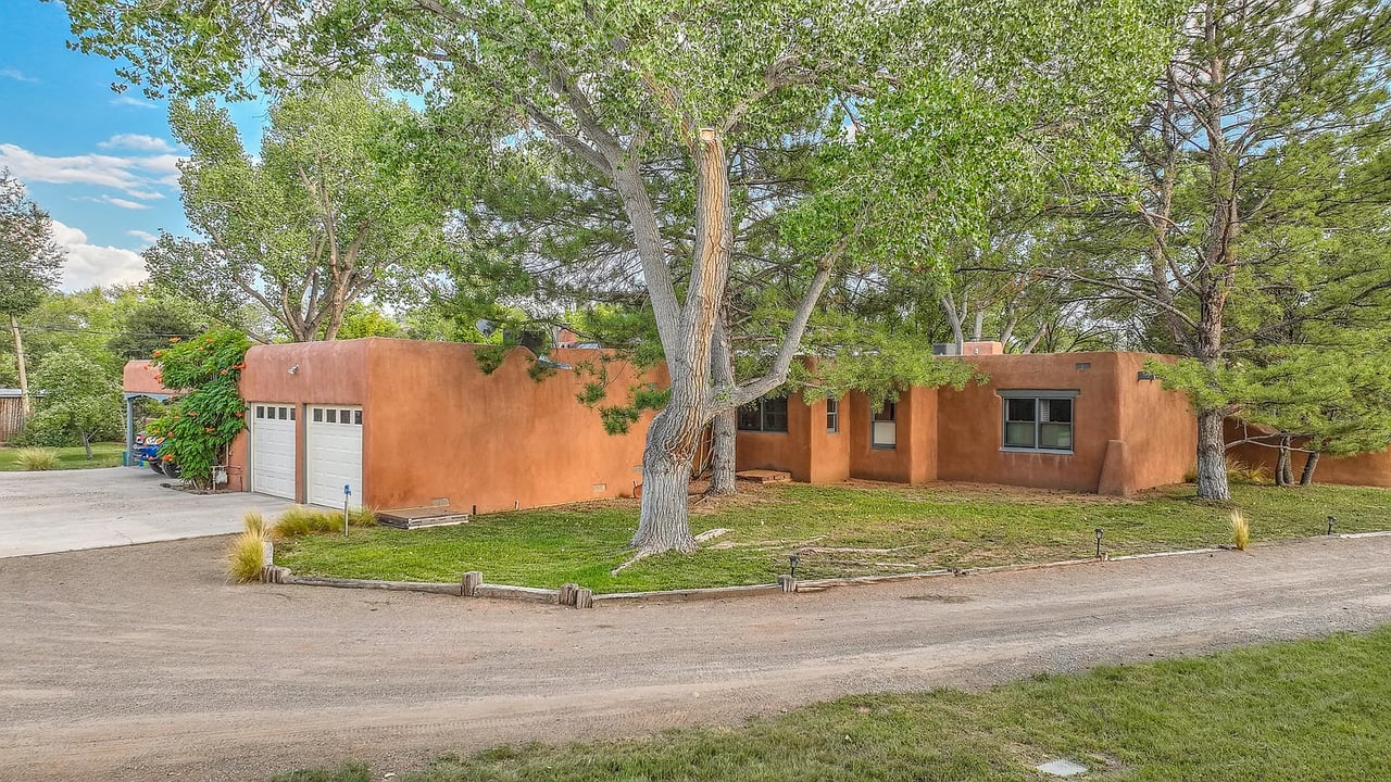 5910 Corrales Rd