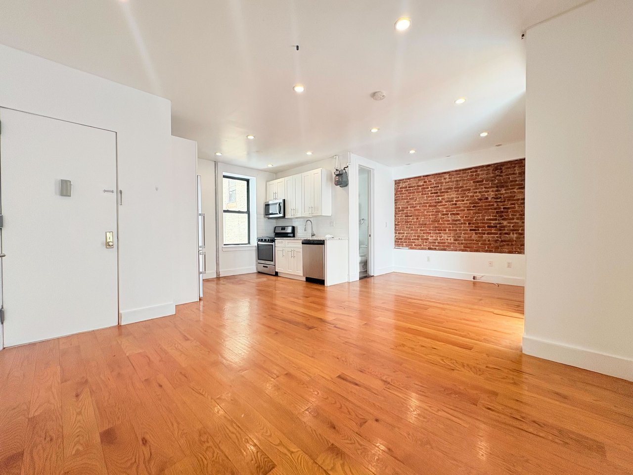 684 Riverside Drive 2E