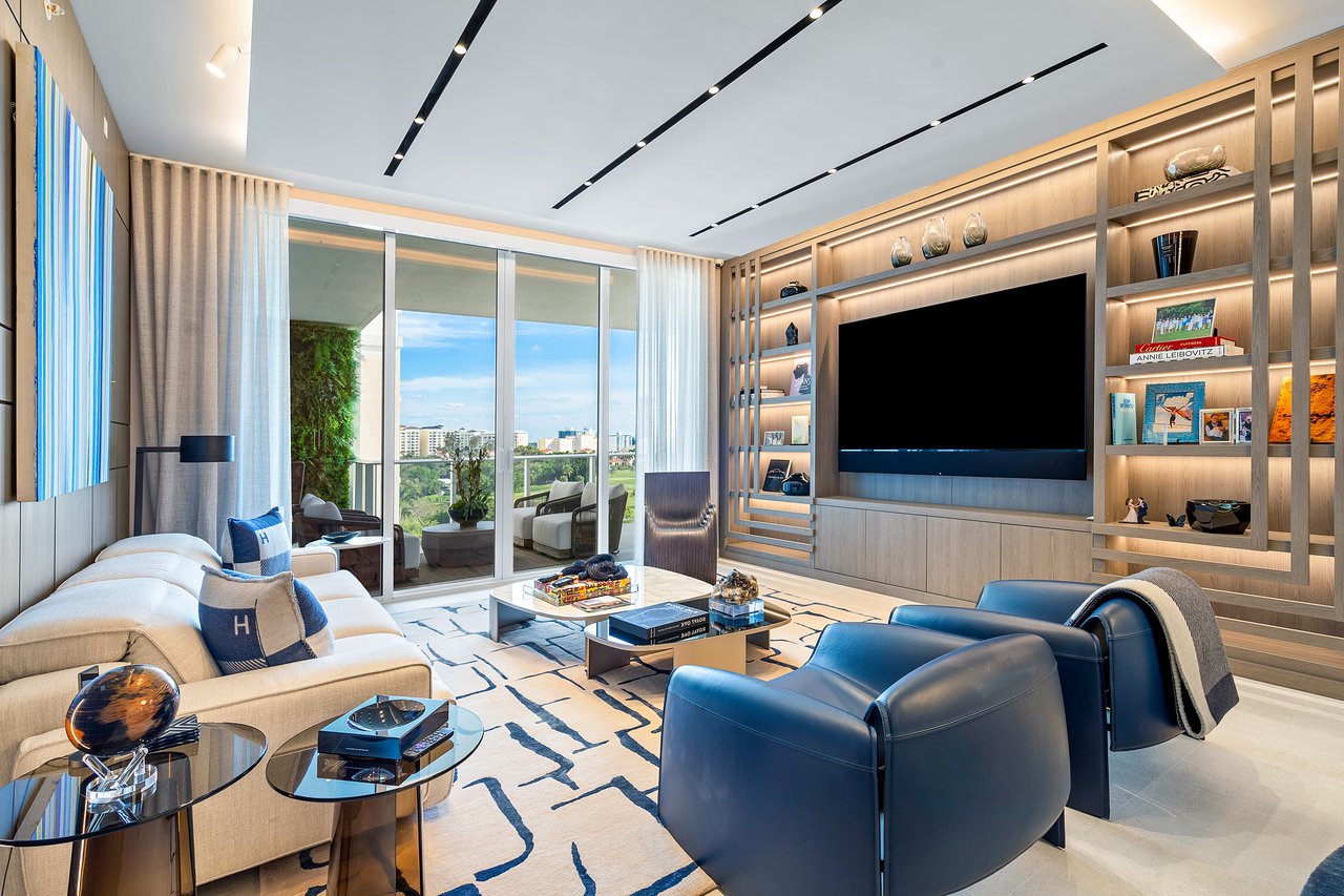 200 SE Mizner Blvd #809