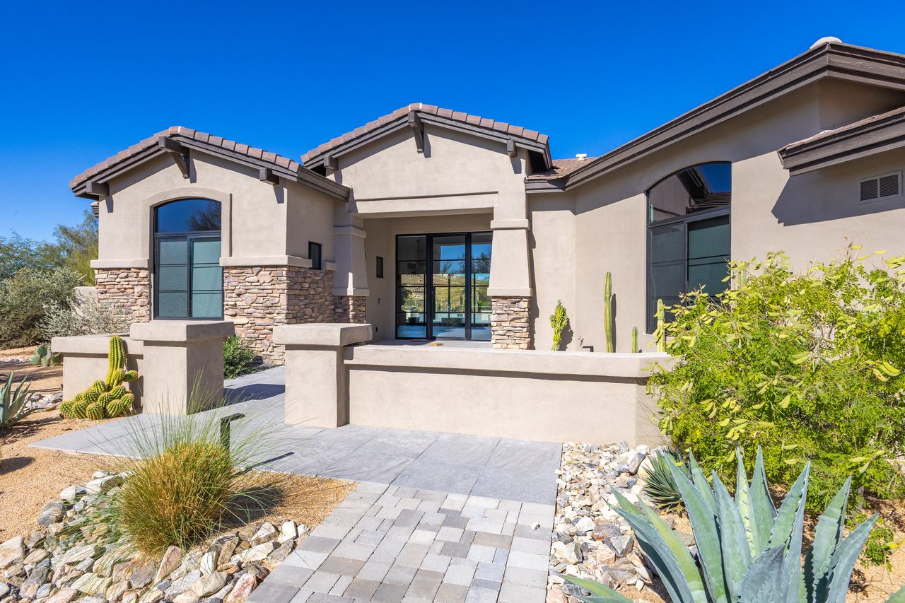 9290 E Thompson Peak Pkwy #209