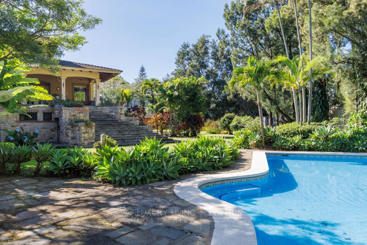 1278 - Valart Estate - An oasis in the city with mixed land use in Real Cariari