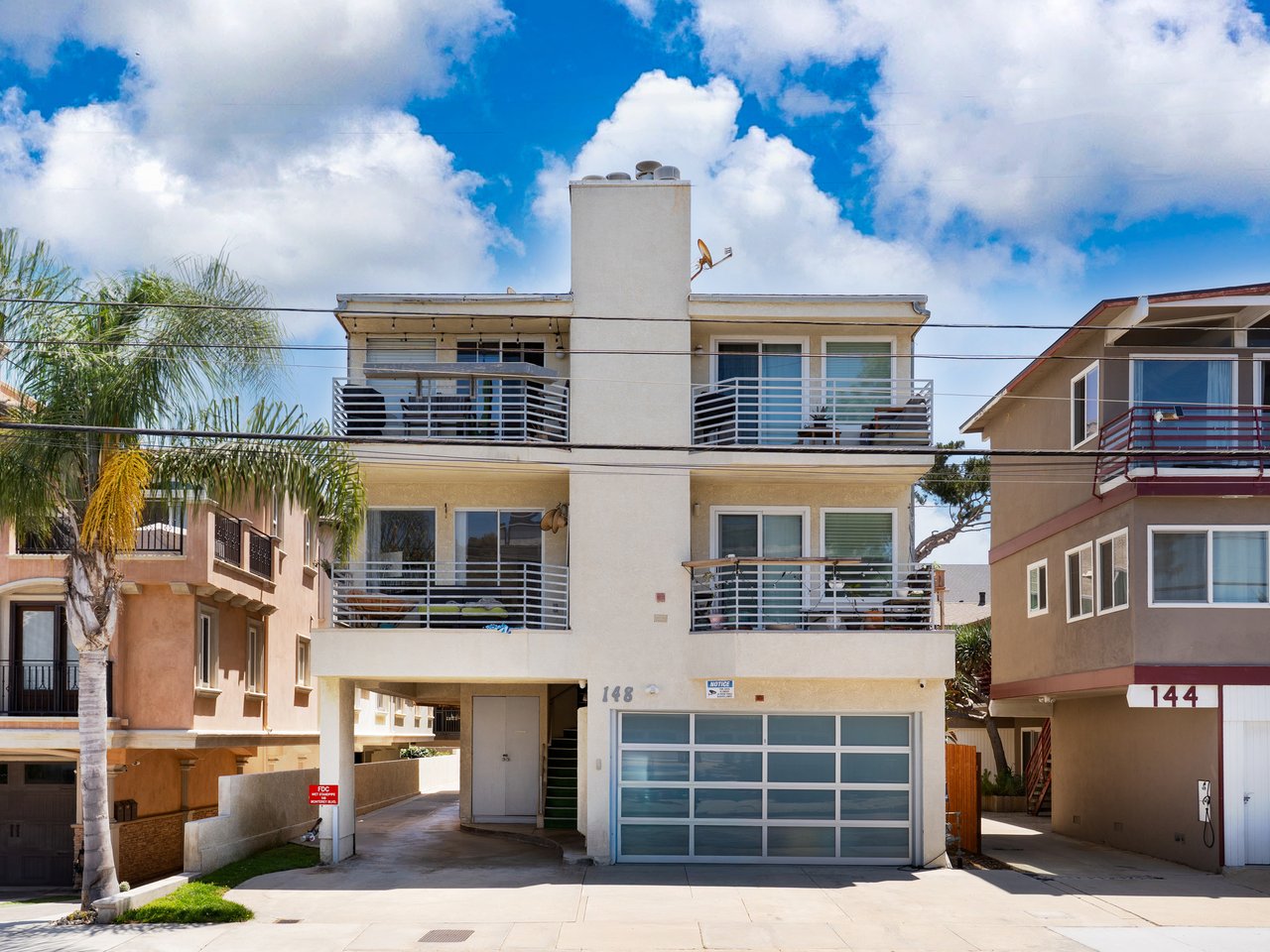 148 Monterey Blvd - 5 Bedroom Apartment Building