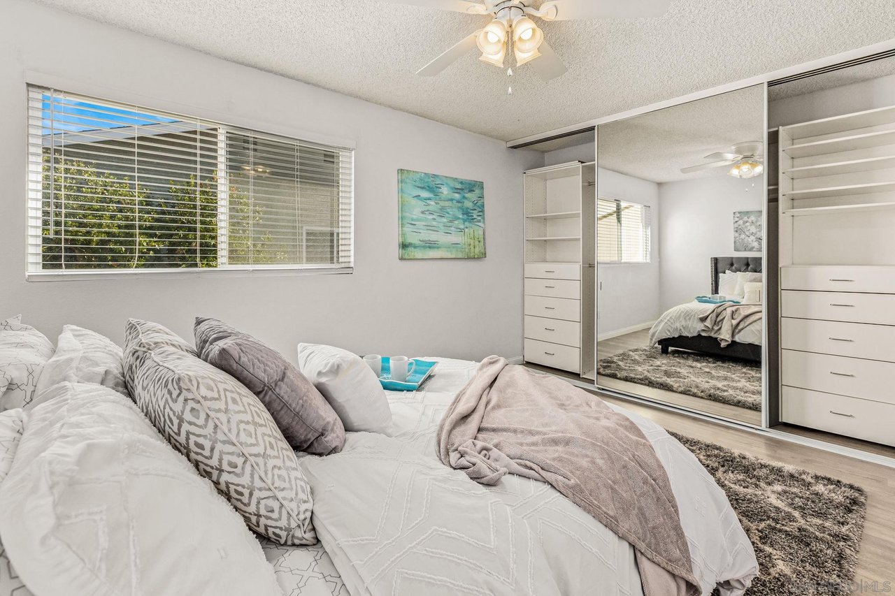 7779 Camino Glorita San Diego, CA 92122