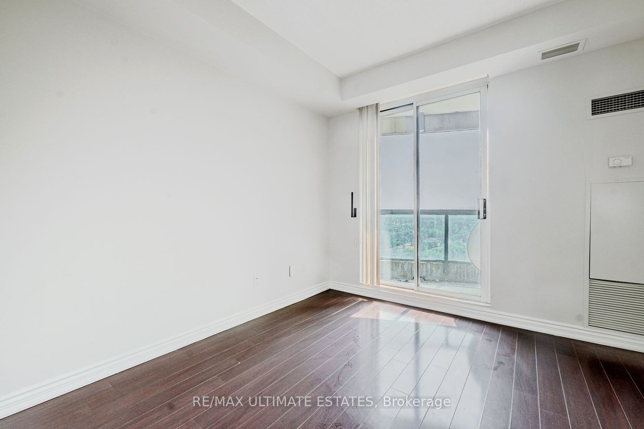 STUNNING 3BDRM PENTHOUSE