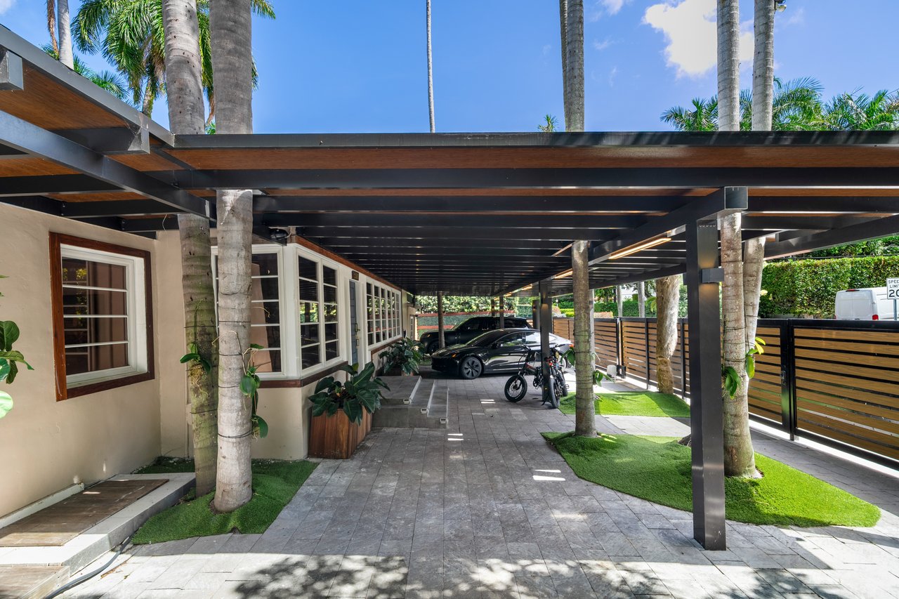 238 E San Marino Drive
