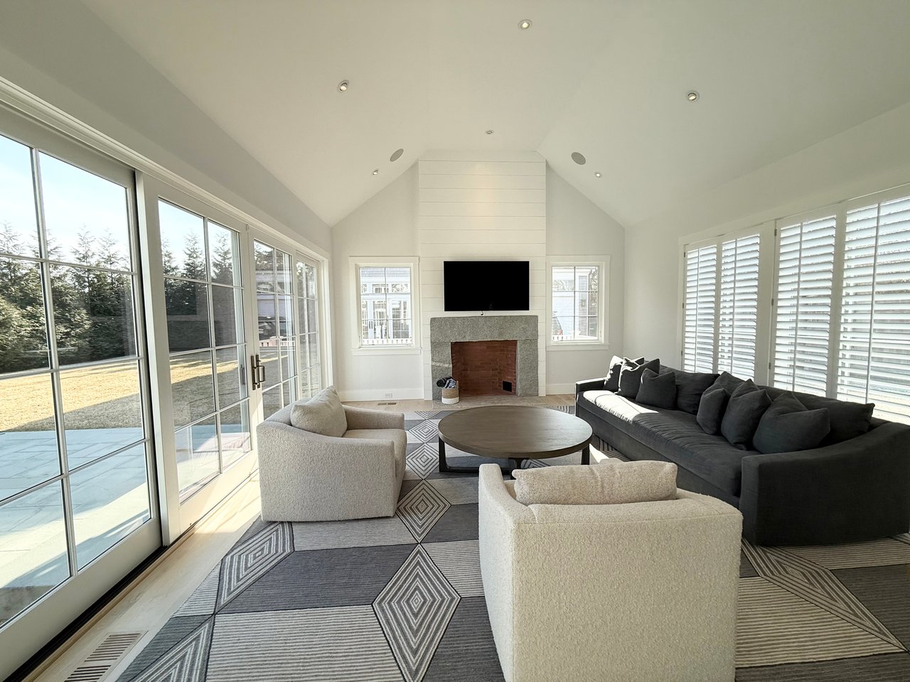 30 Pierce Ln