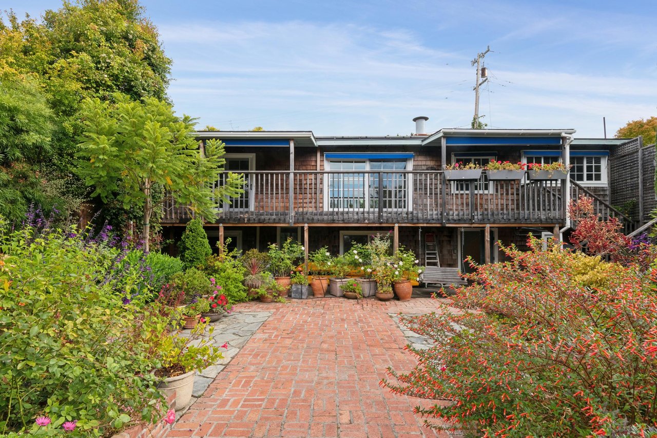 112 Oak Drive