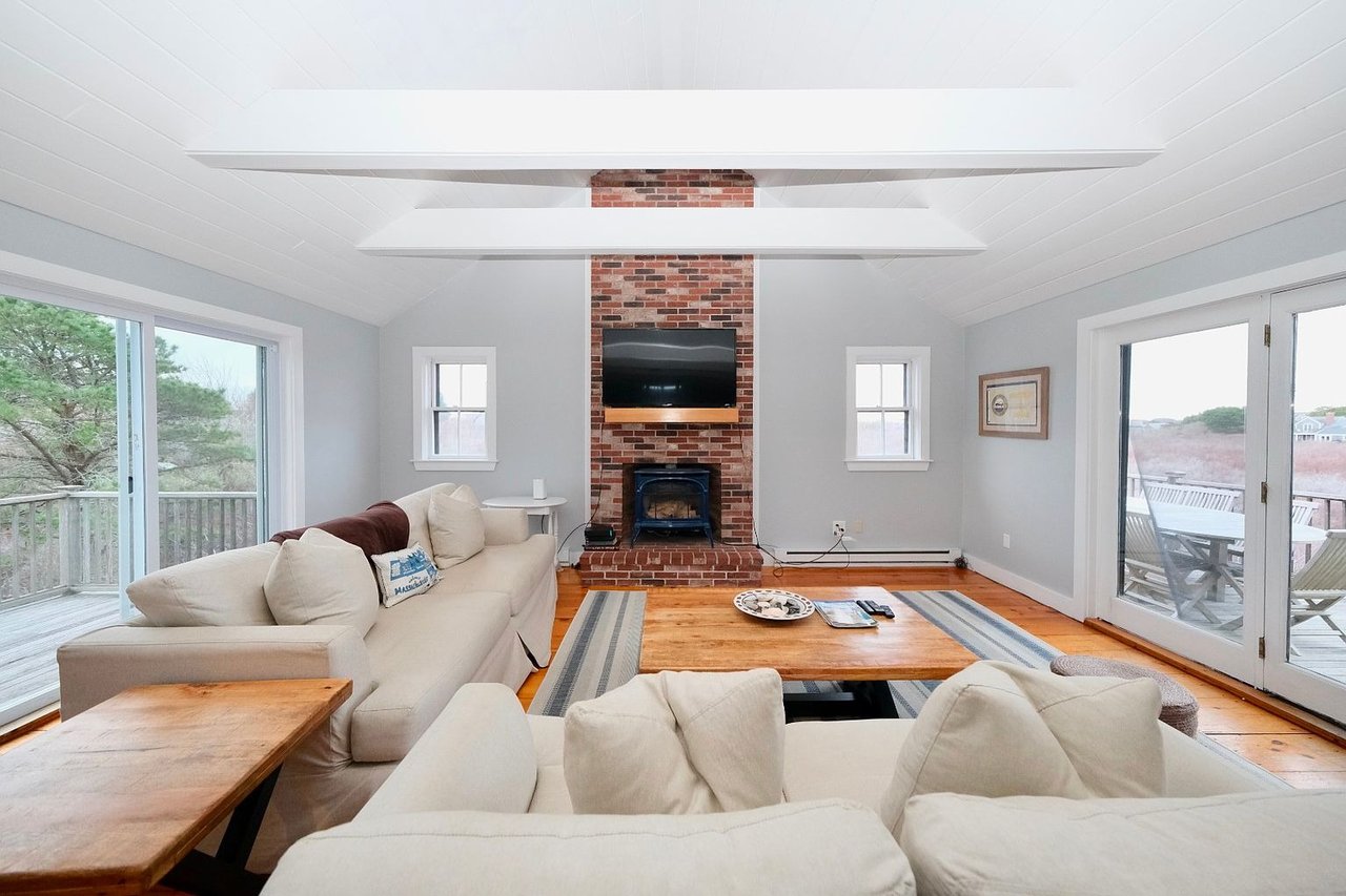 29 Long Pond Dr