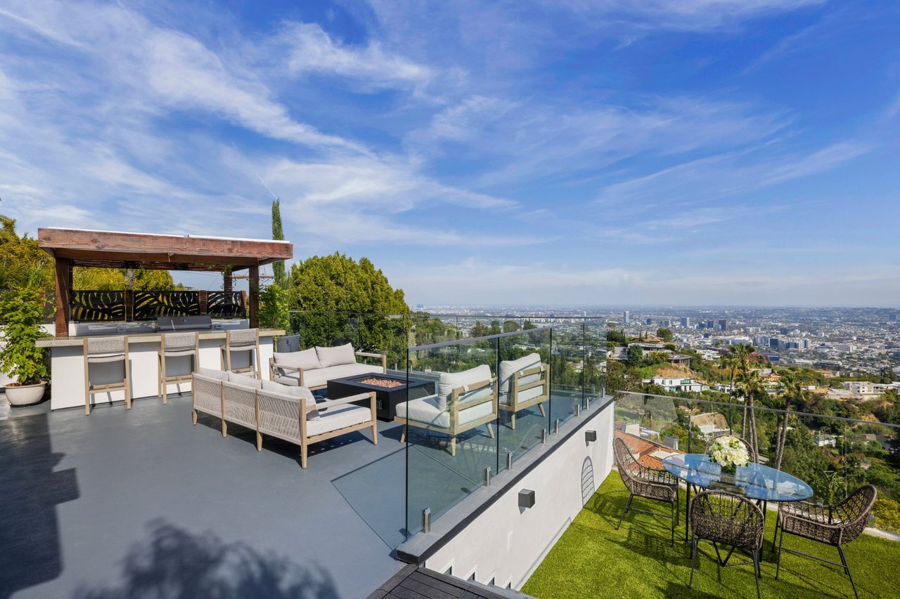 9270 Kinglet Dr, Hollywood Hills