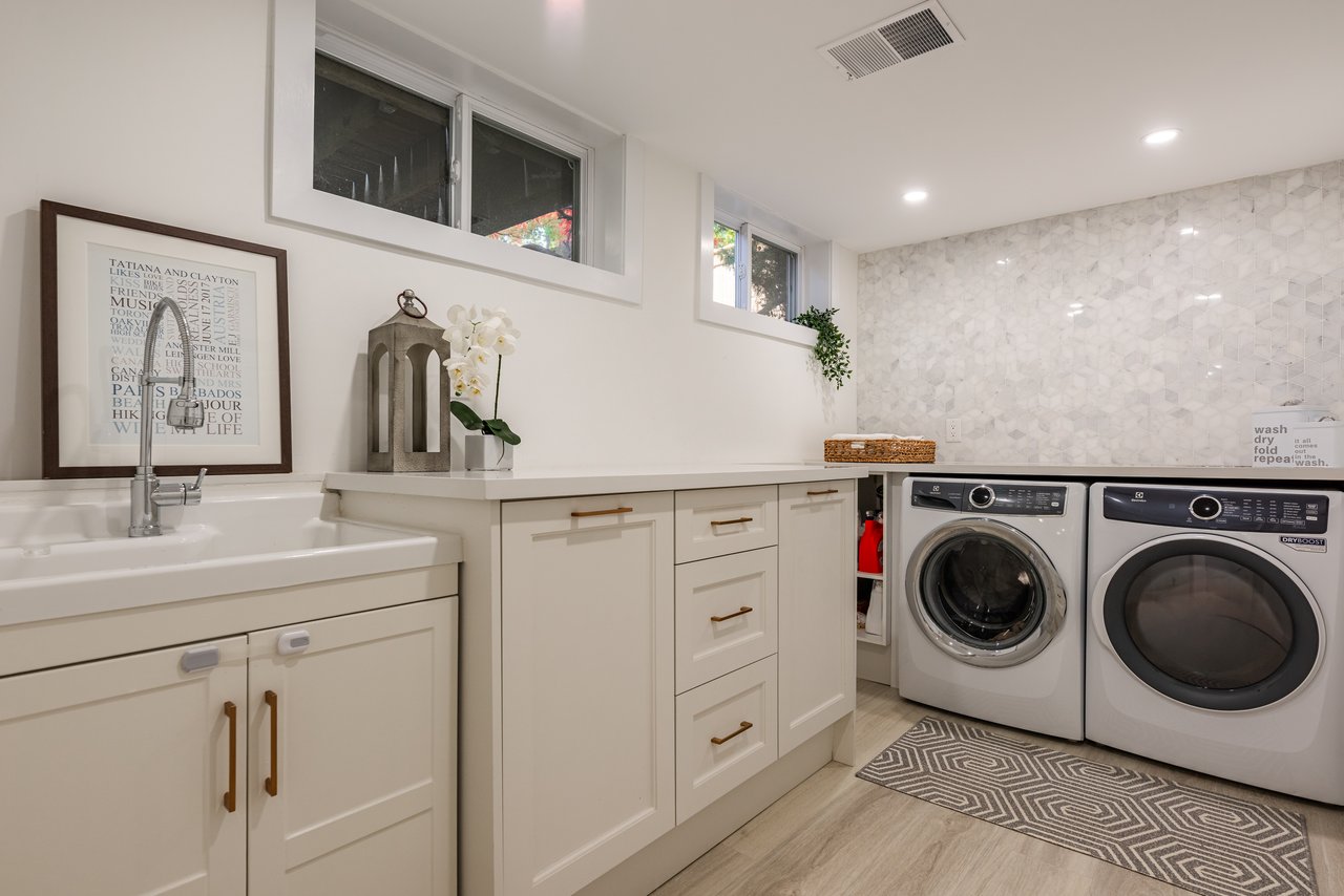 Central Oakville Bungalow