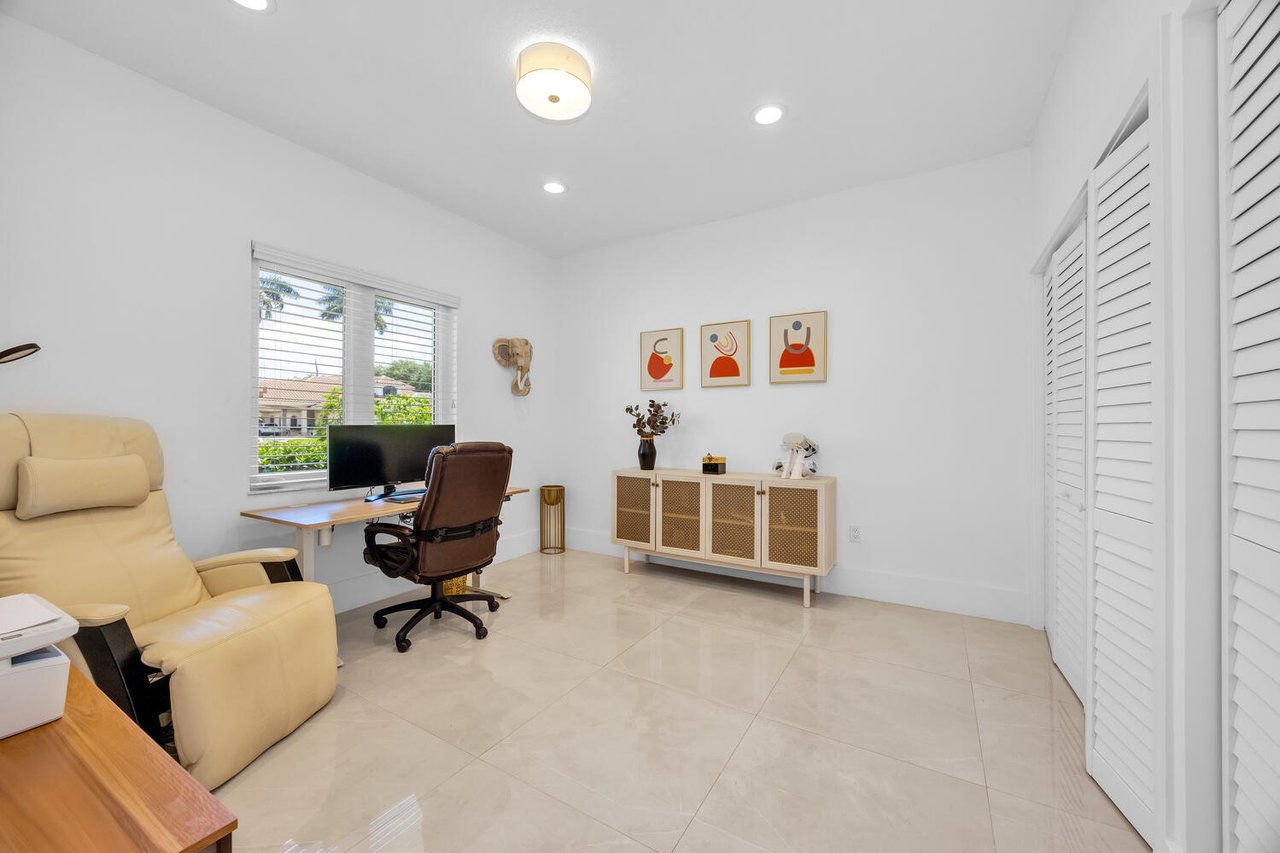 Palmetto Bay Perfection: Spacious, Serene, Stunning