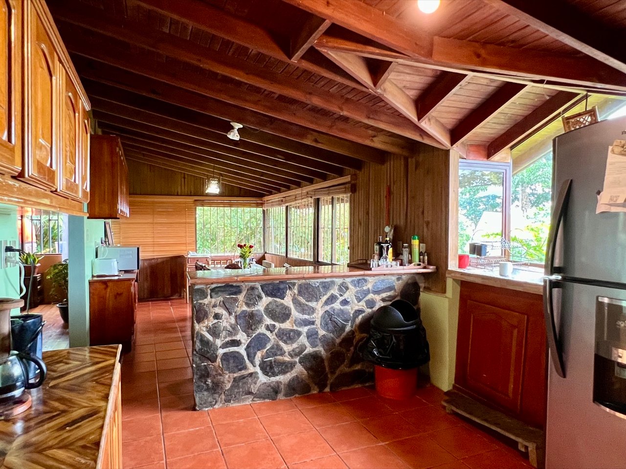 Strategically Located Property with Panoramic Views and Development Potential in Tinamastes