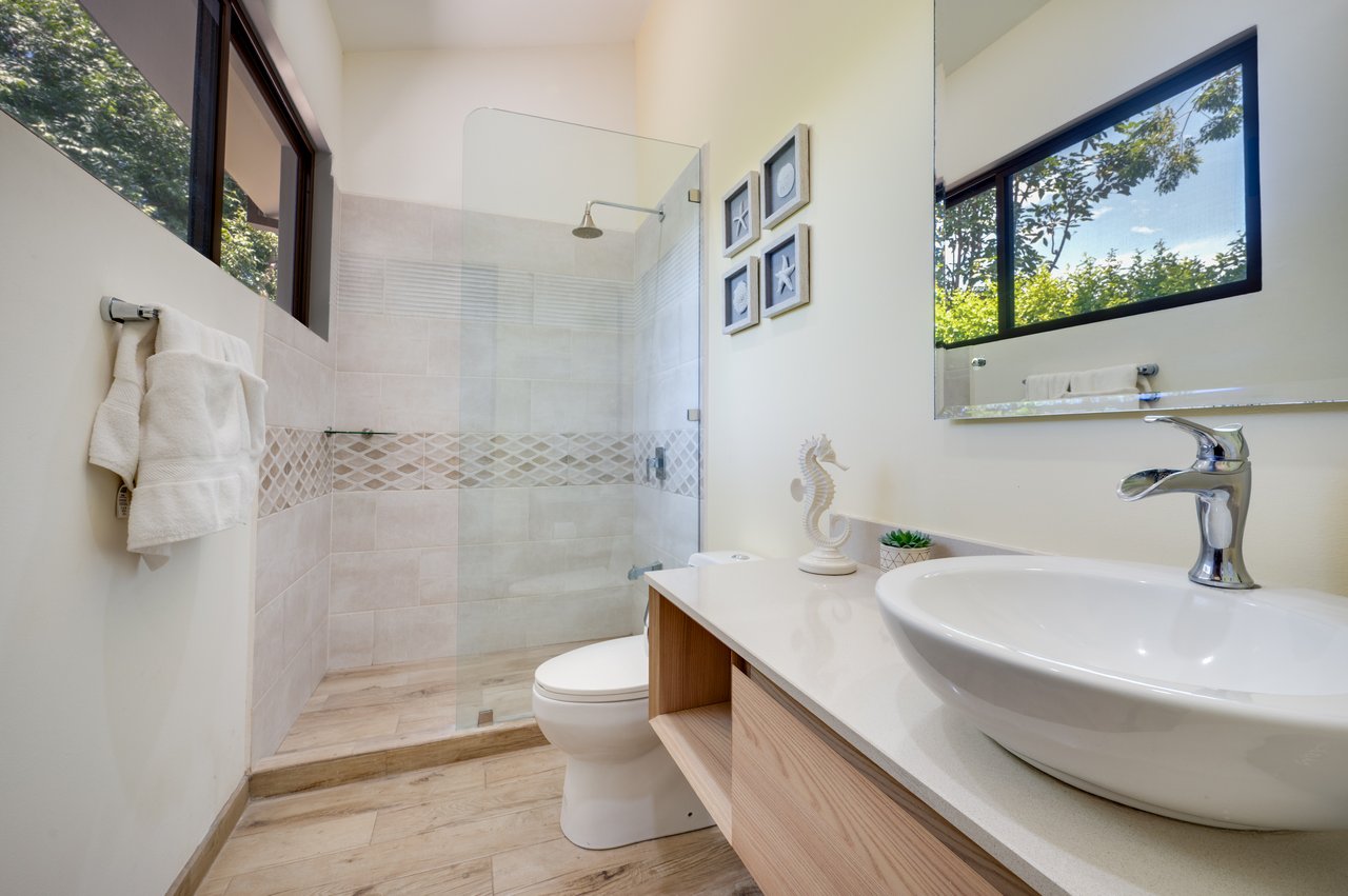 Casa Pachote | Exquisite 4-Bedroom Luxury Home in Hacienda Pinilla’s Reserva de Golf