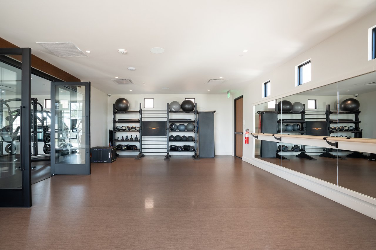 5000 N CAMELBACK RIDGE Drive, 108