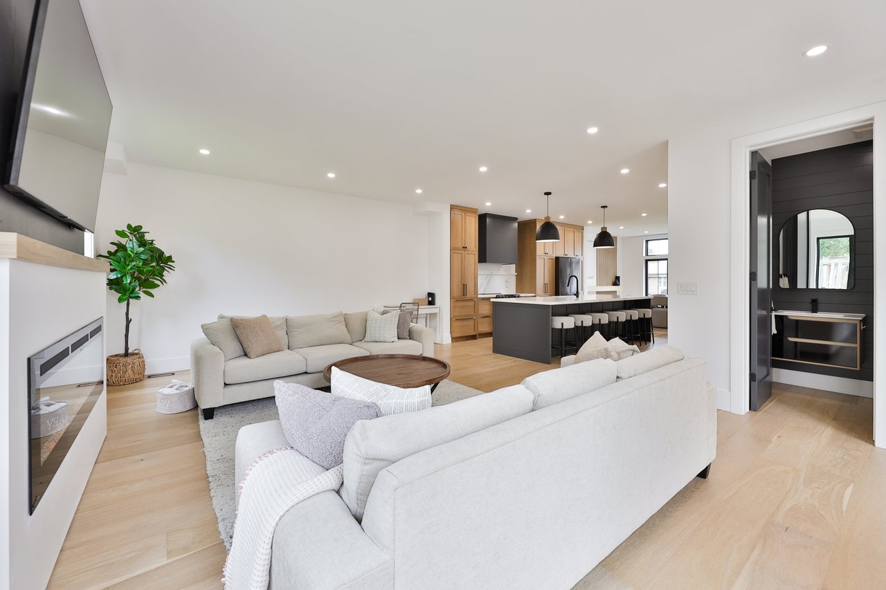 1506 Newlands Crescent, Burlington