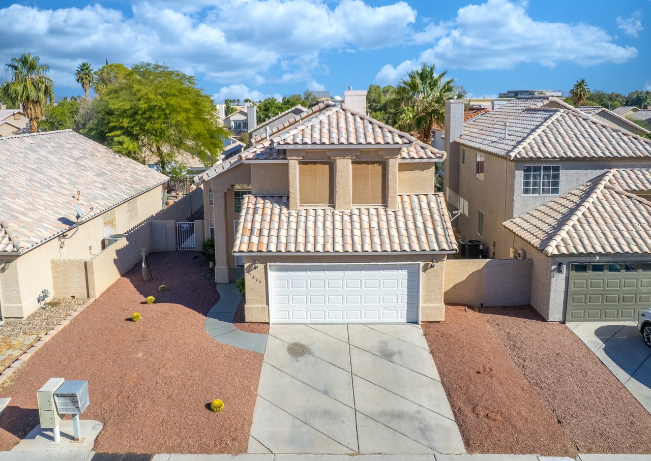 5620 Desert Creek Way