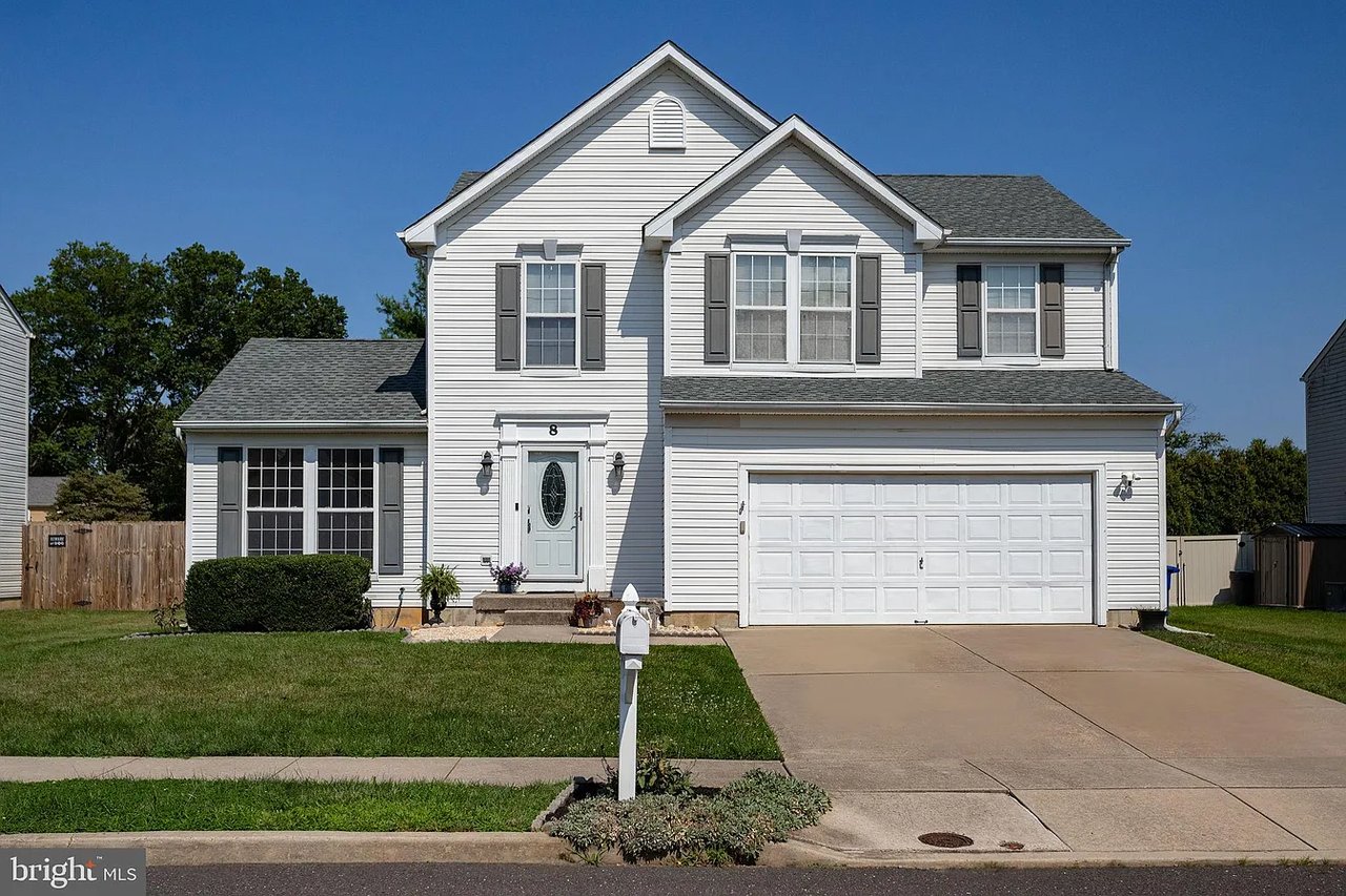 8 Ardmore Dr
