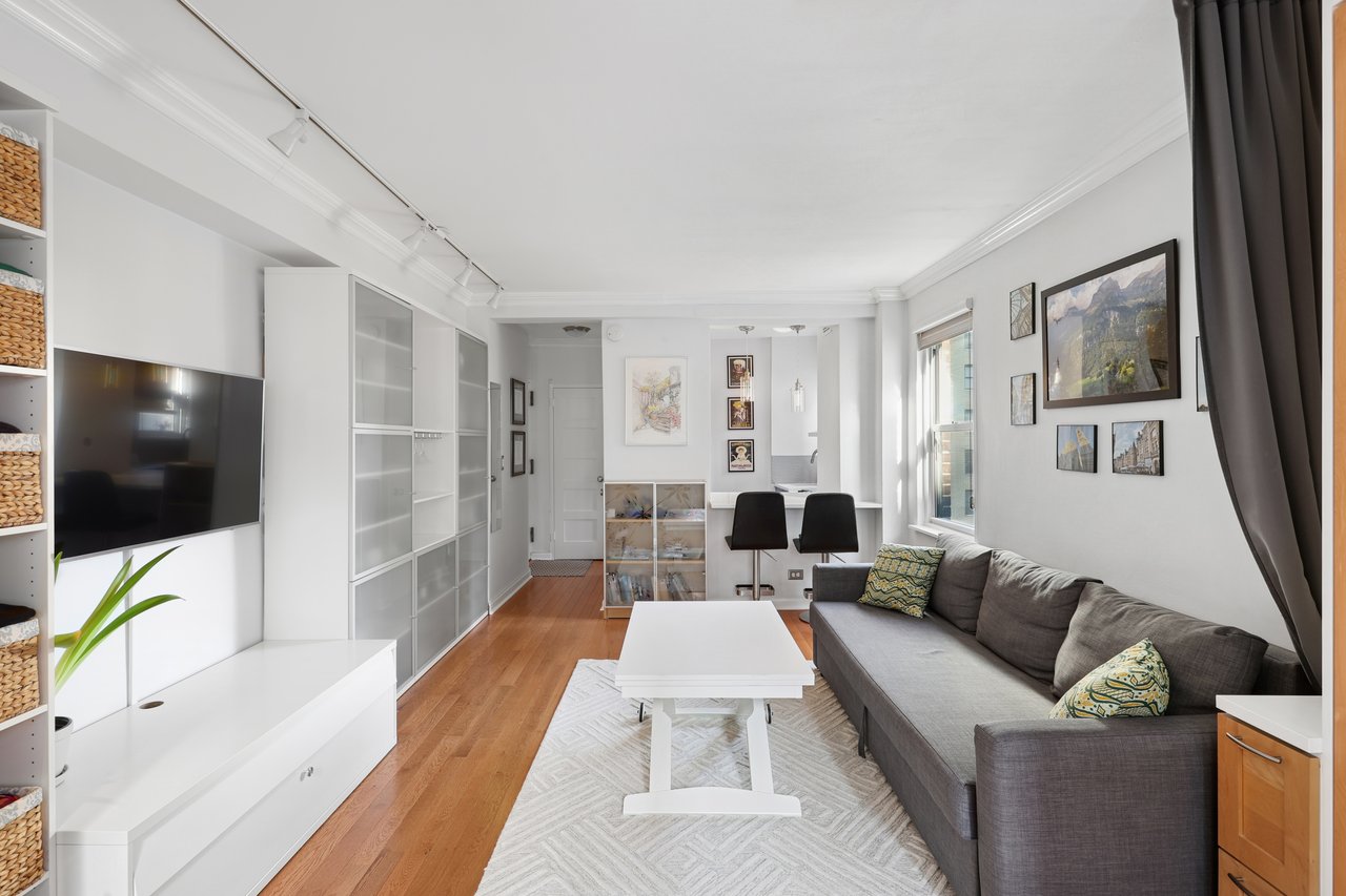 310 East 49th Street 9C