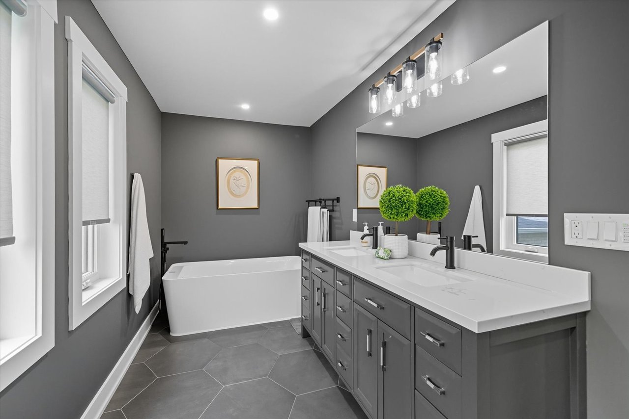 11 Avondale Cres 