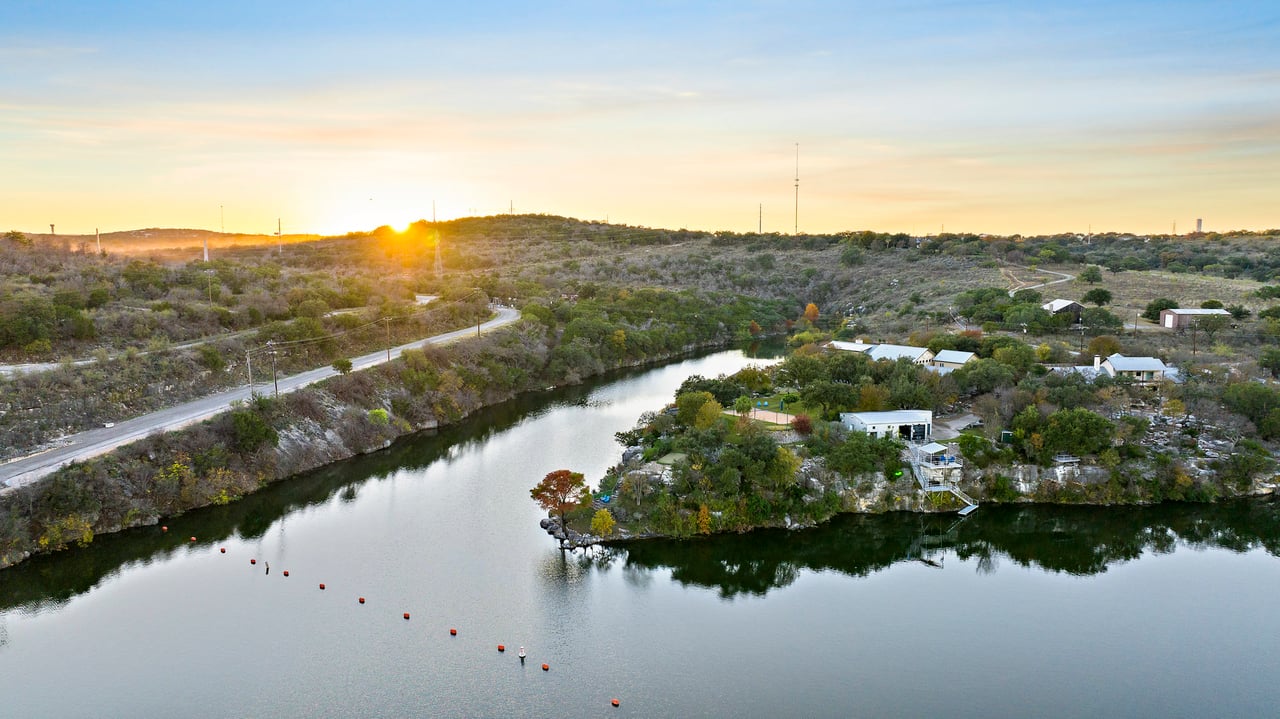 1450 Los Escondidos ST