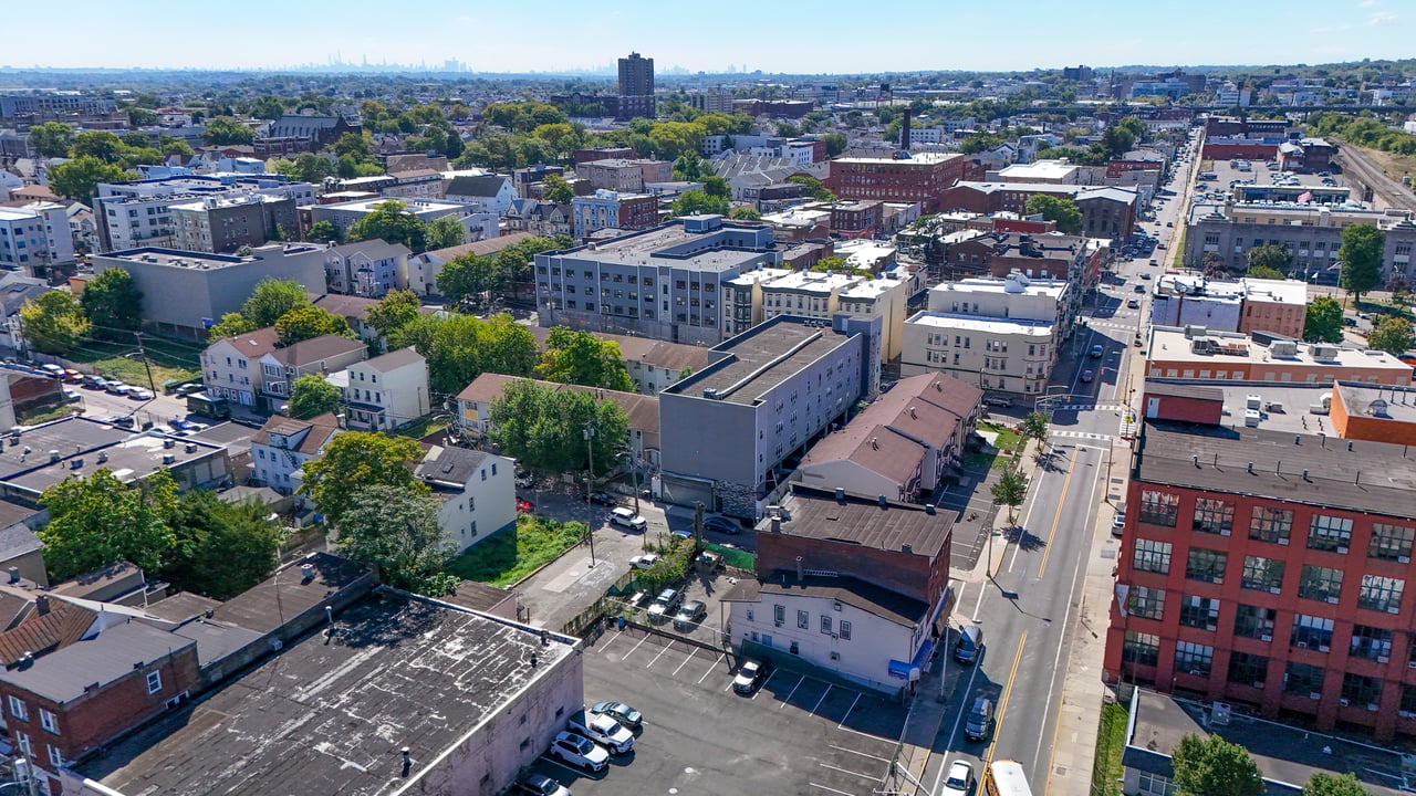 217 Straight St - Straight Street Rooms & Retail 