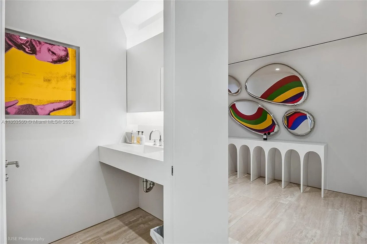 9001 Collins Ave #S-1011