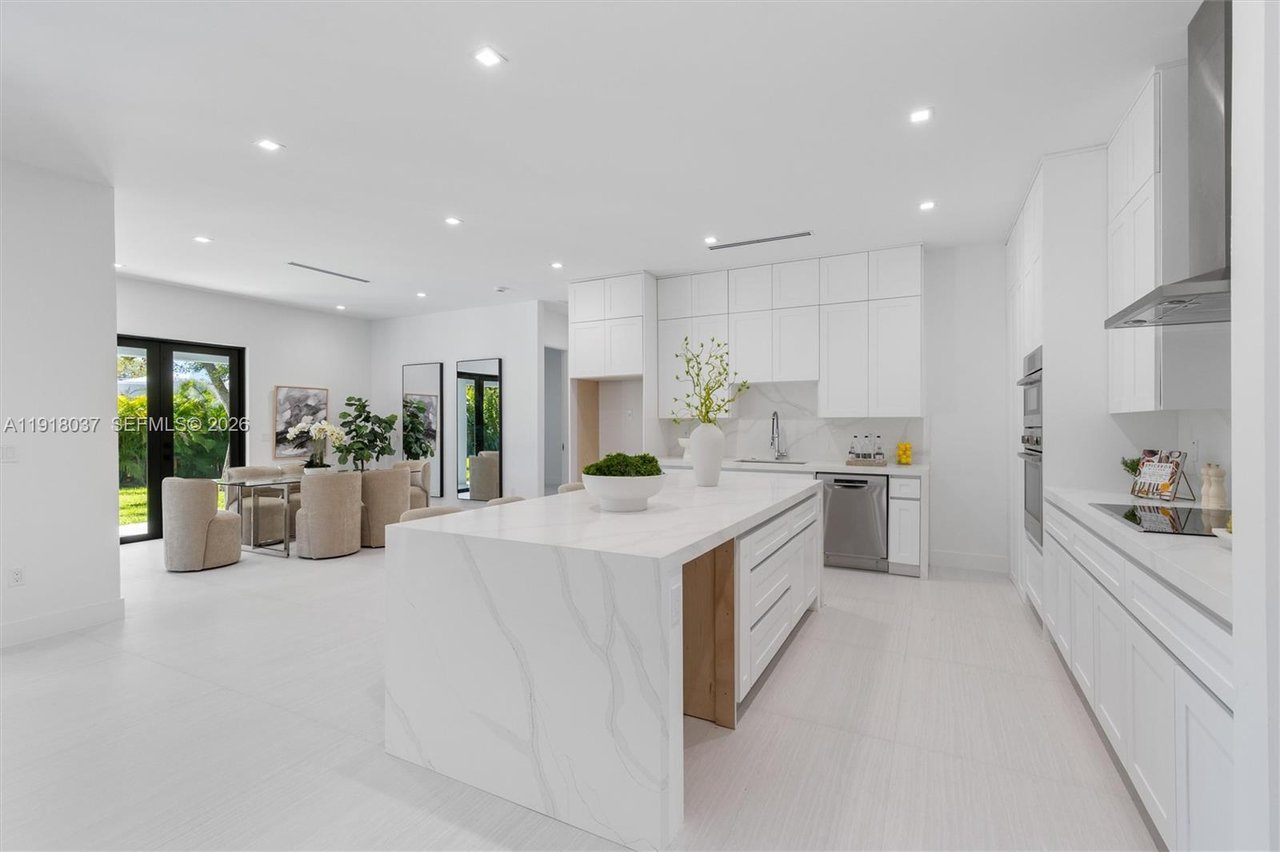 8240-sw-193-terrace-cutler-bay-home-sold-living-area