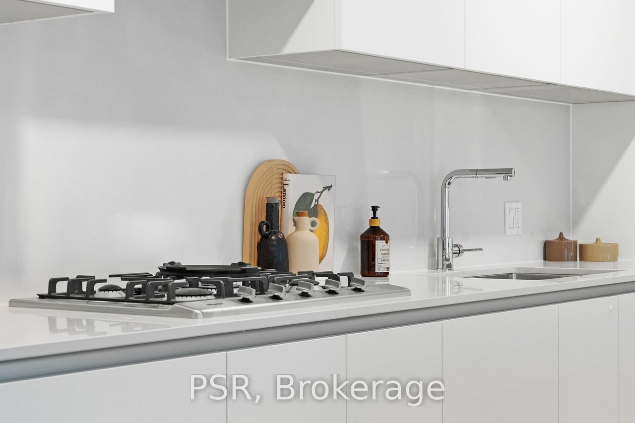 KEEWATIN PARK RESIDENCES 