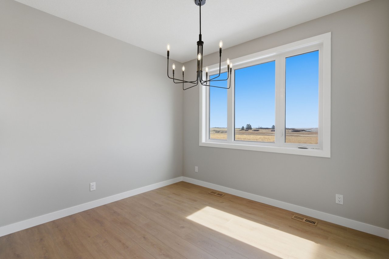 139 Belvedere Crescent SE