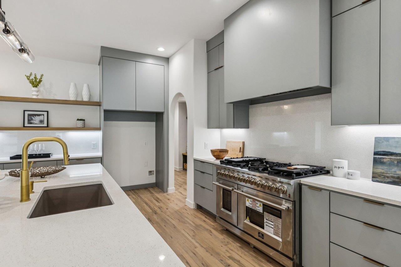 Available now  | 4216 Rickover 