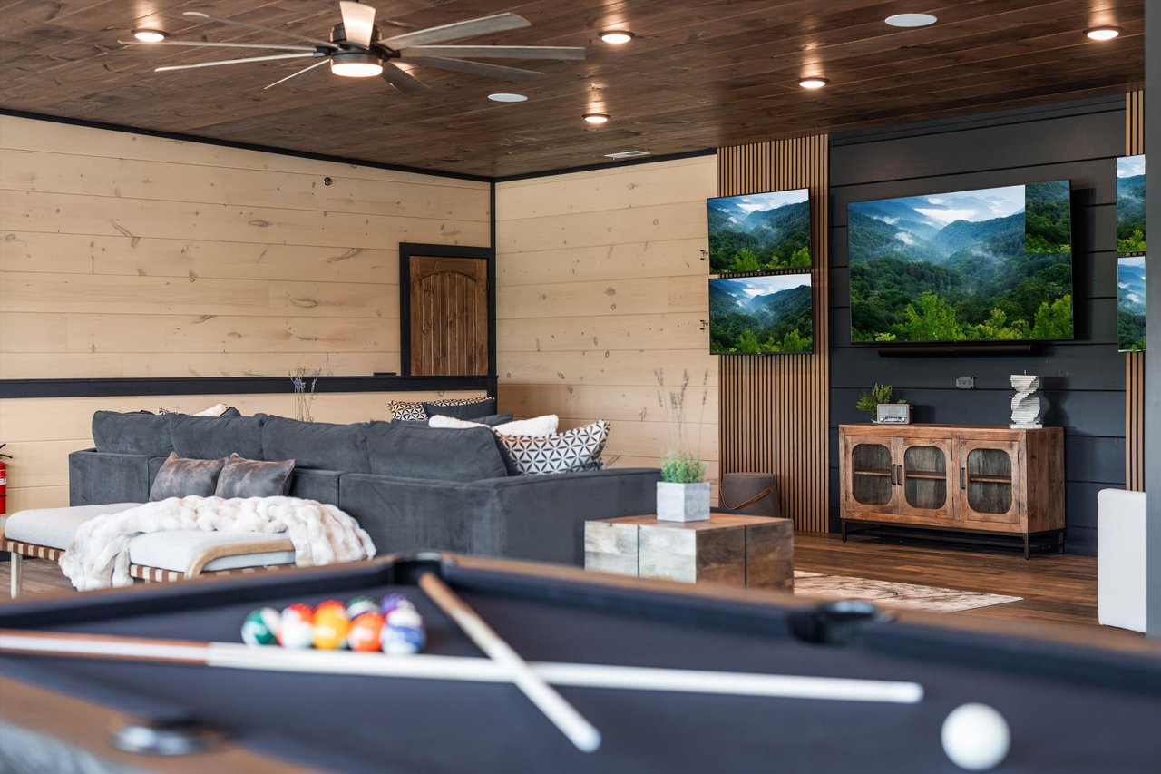 1362 Rambling Creek Way