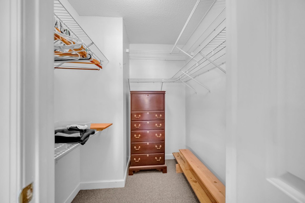 824 N Forest Hills School Rd