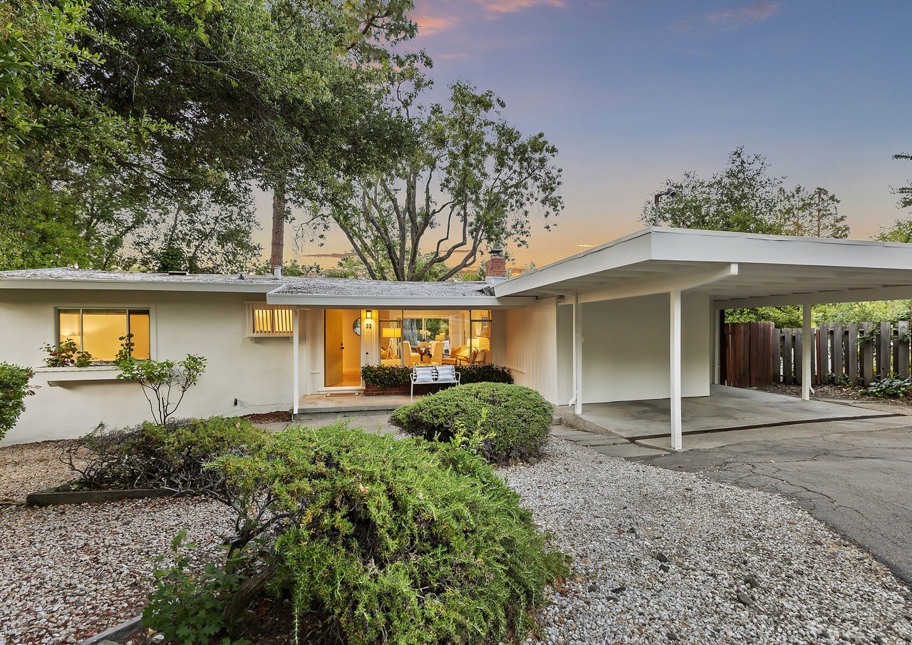 32 California Ave