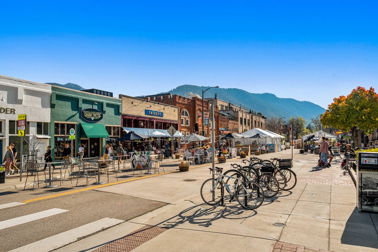 Outdoor shopping district with local boutiques and dining along Pearl Street Mall in Boulder, CO.