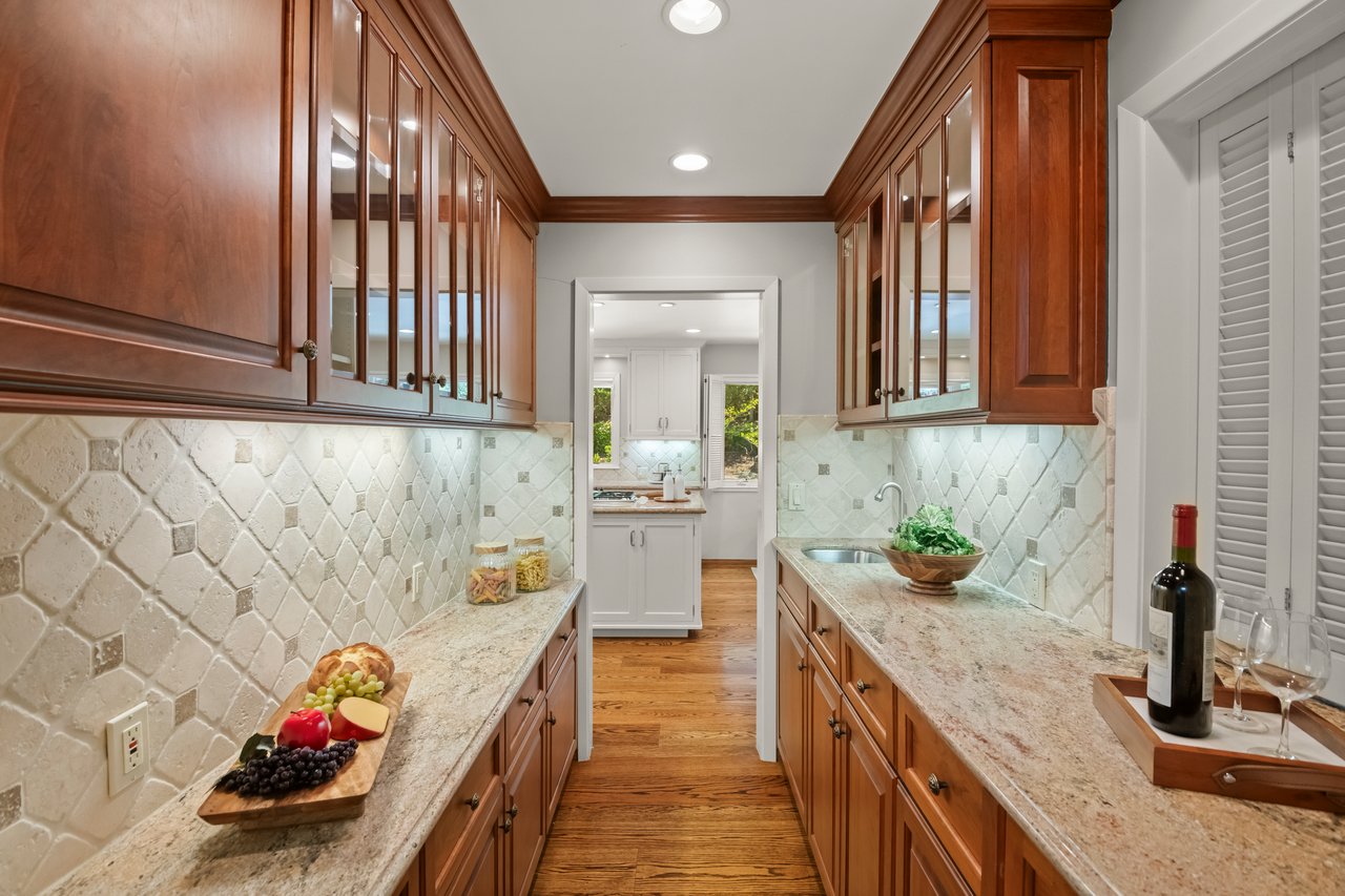 15355 Peach Hill Rd, Saratoga