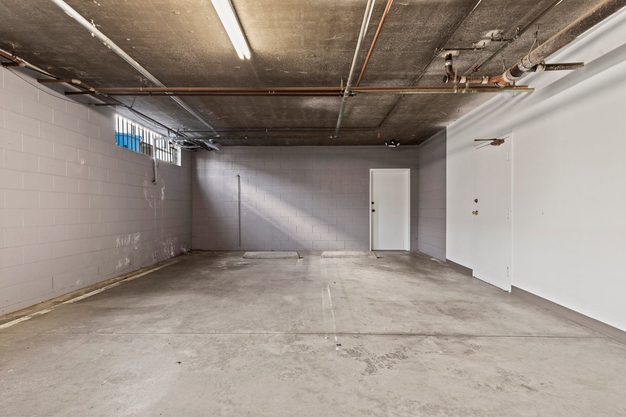 1049 16th Street, Unit 5