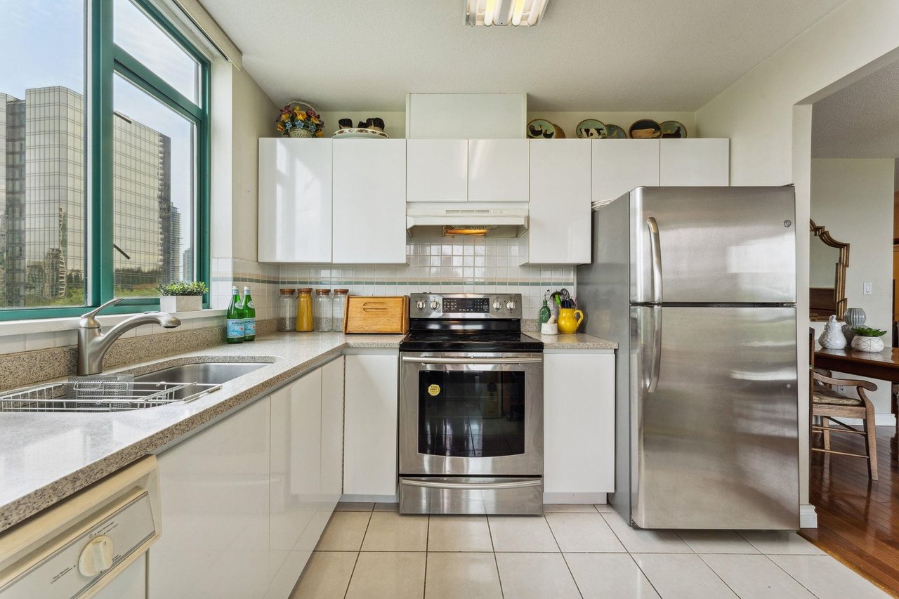 602-5899 Wilson Ave