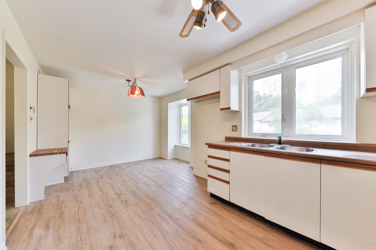 1160 Walden Circle #11