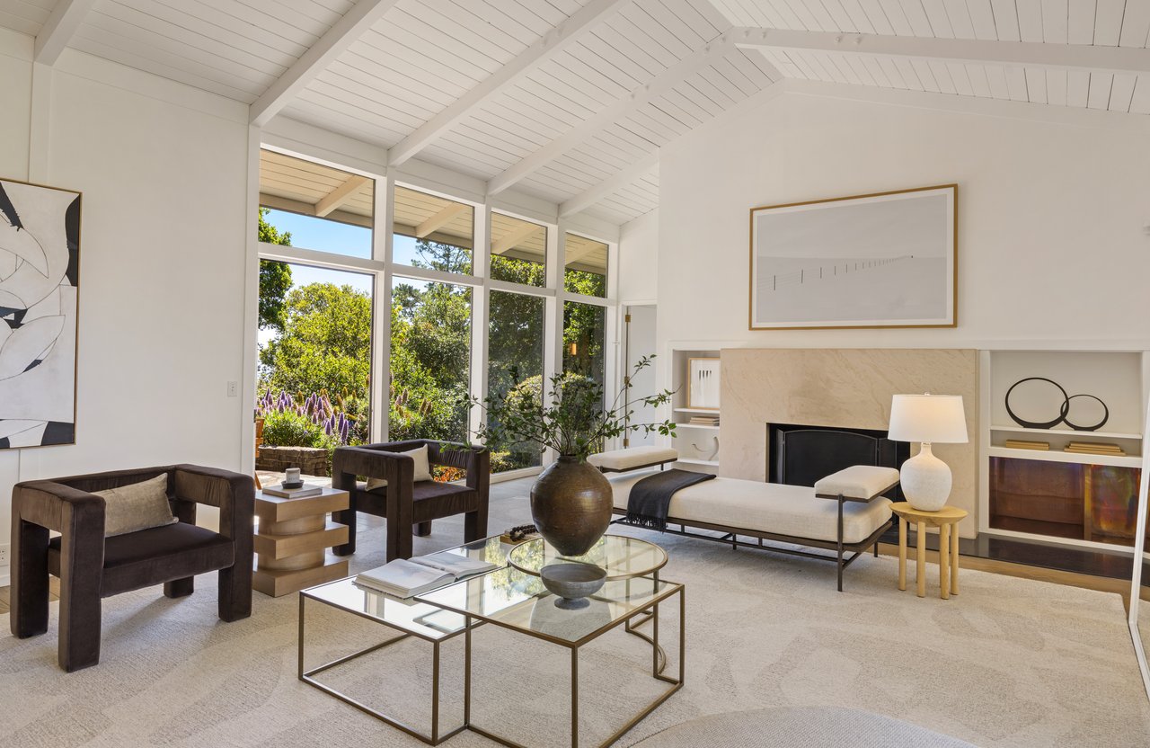 Rare 1+ Acre Dream Site