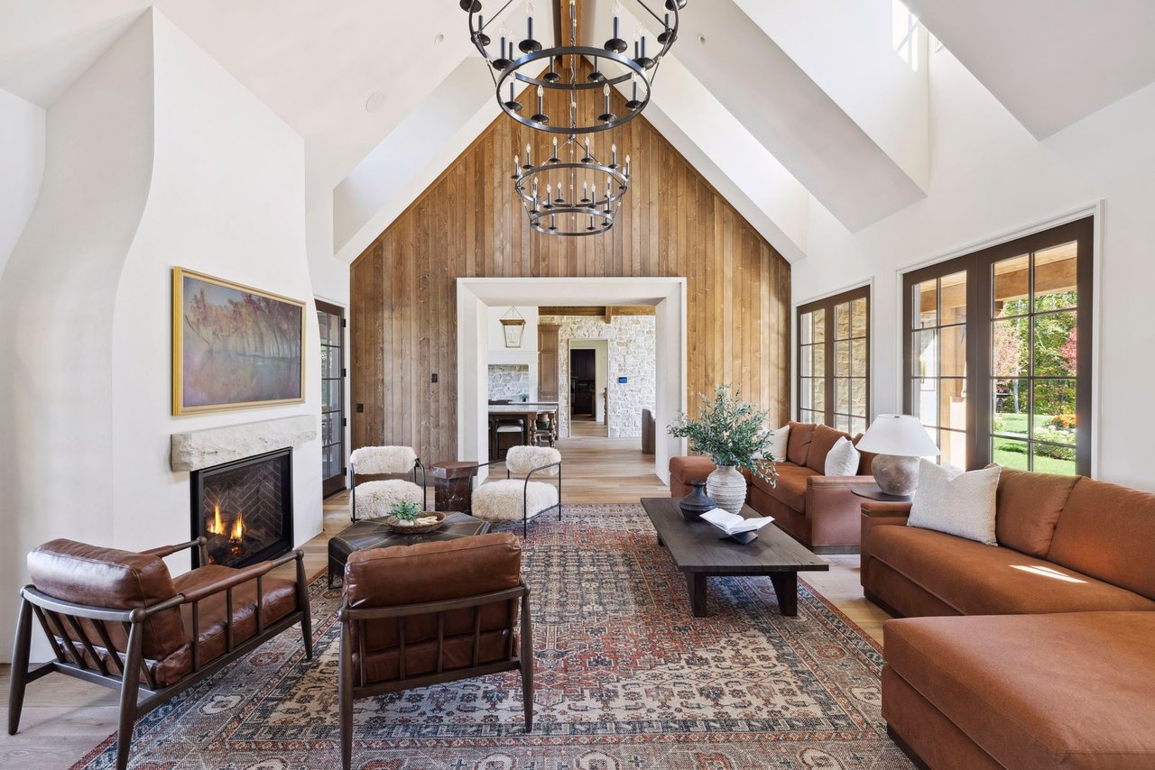 2295 Tamarack Drive, Medina