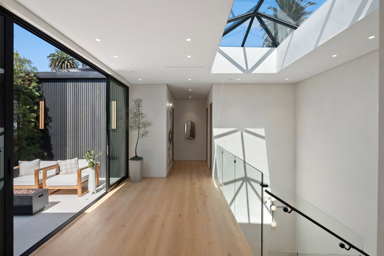 528 Marguerita Avenue