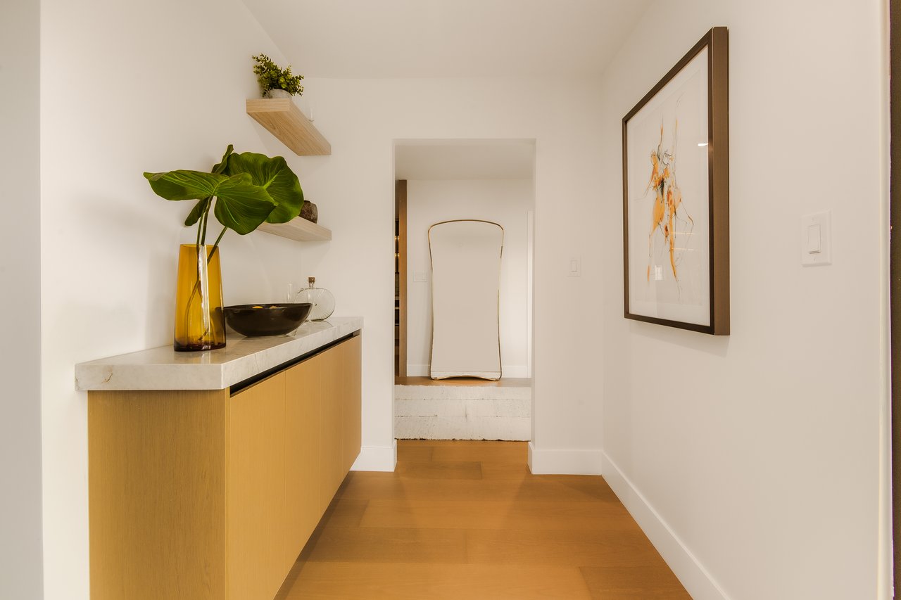 8921 Appian Way, Hollywood Hills