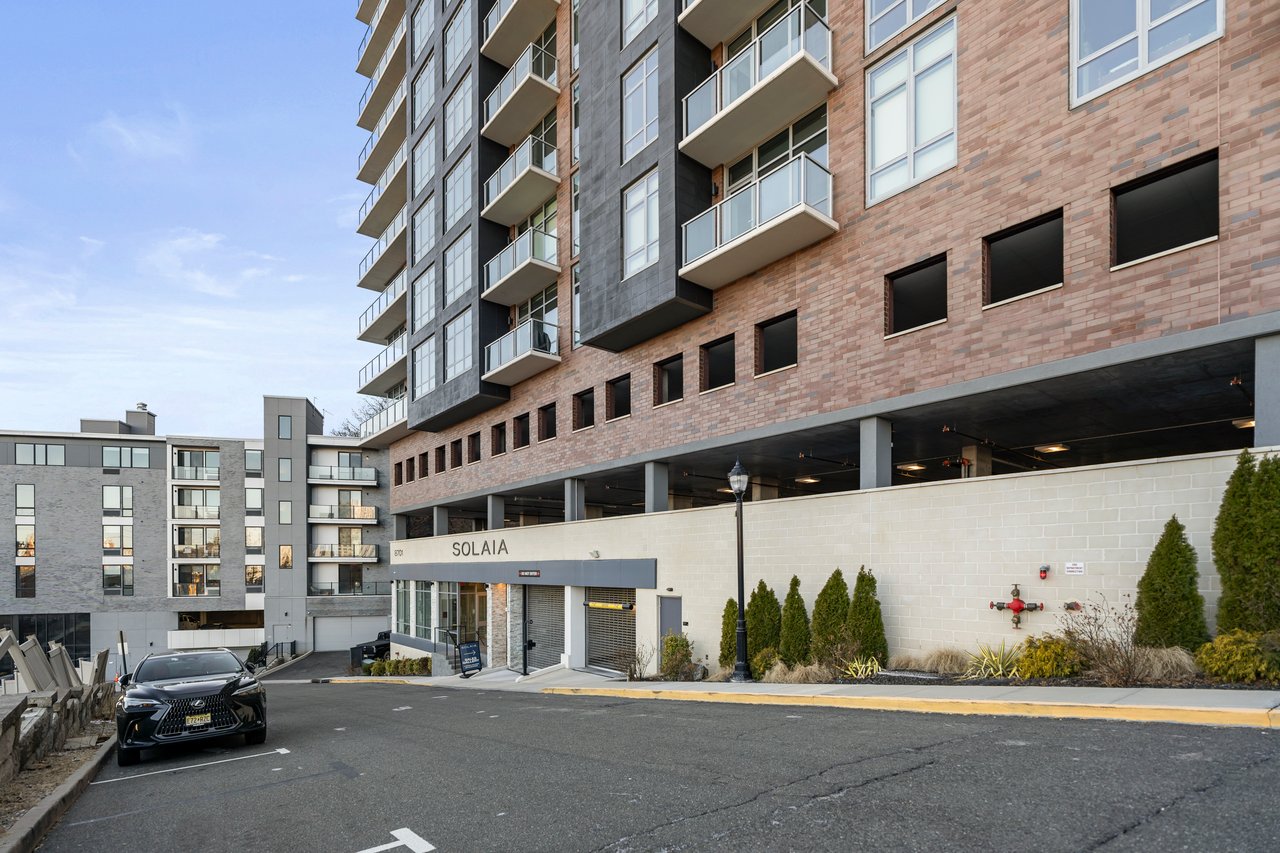 8701 Churchill Rd Unit 1401
