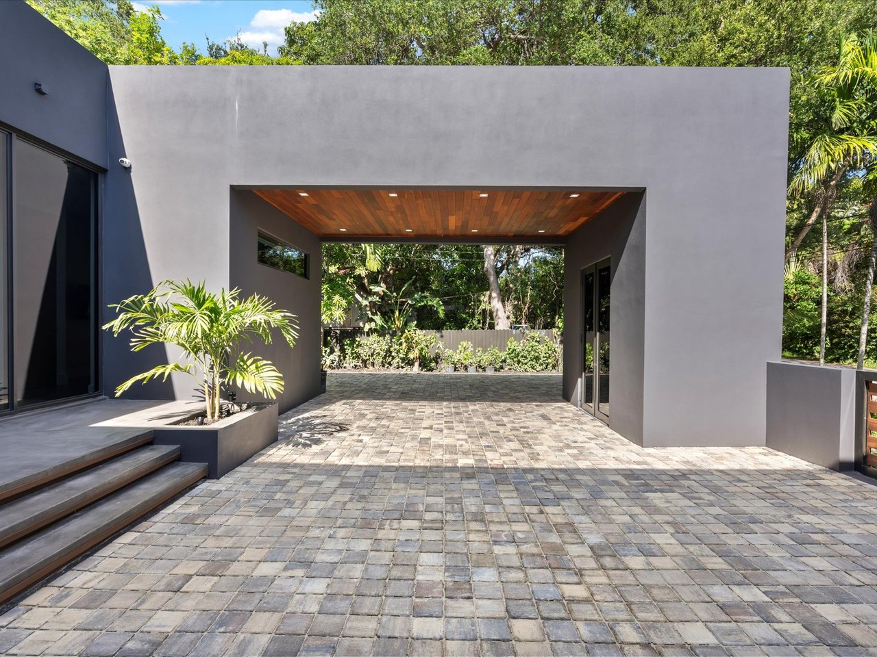 871 NE 83rd Street
