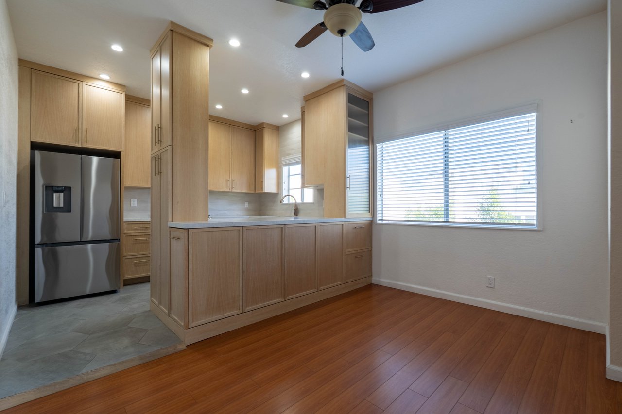 5135 Zelzah Ave #305
