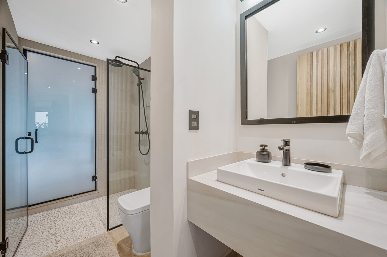 Guiones Private Residences