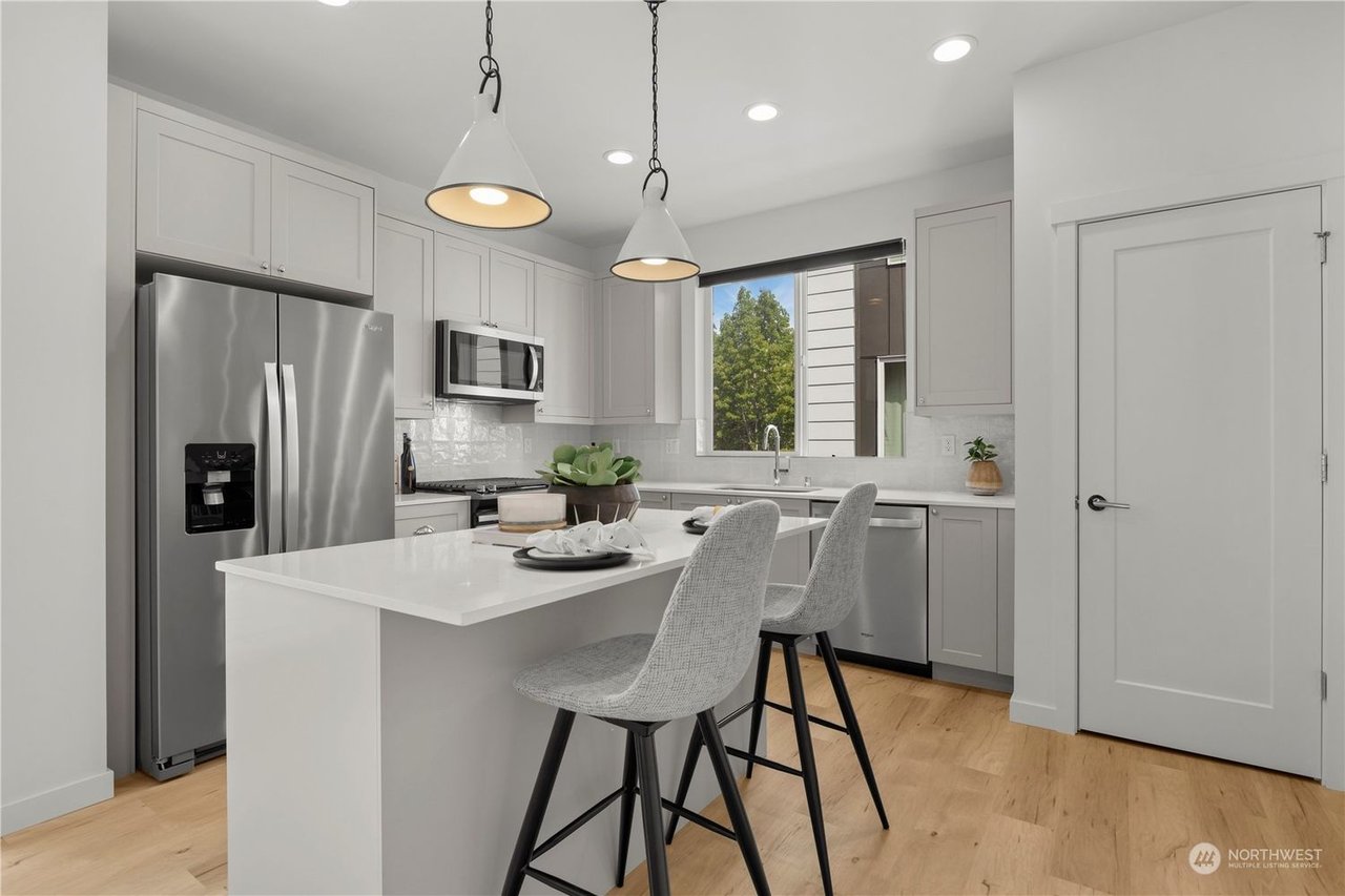 3011 NE 130th St Unit: A