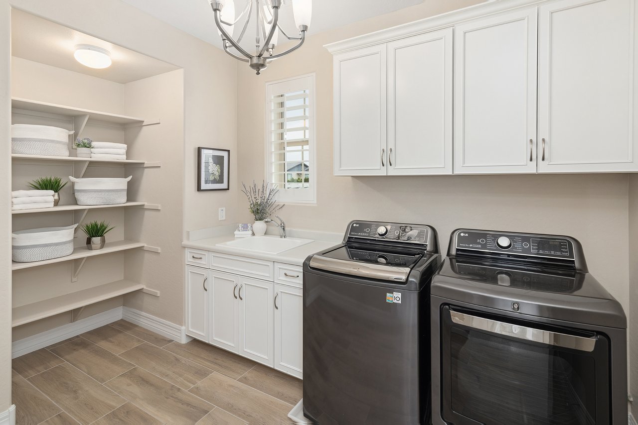 3743 E ARABIAN Drive