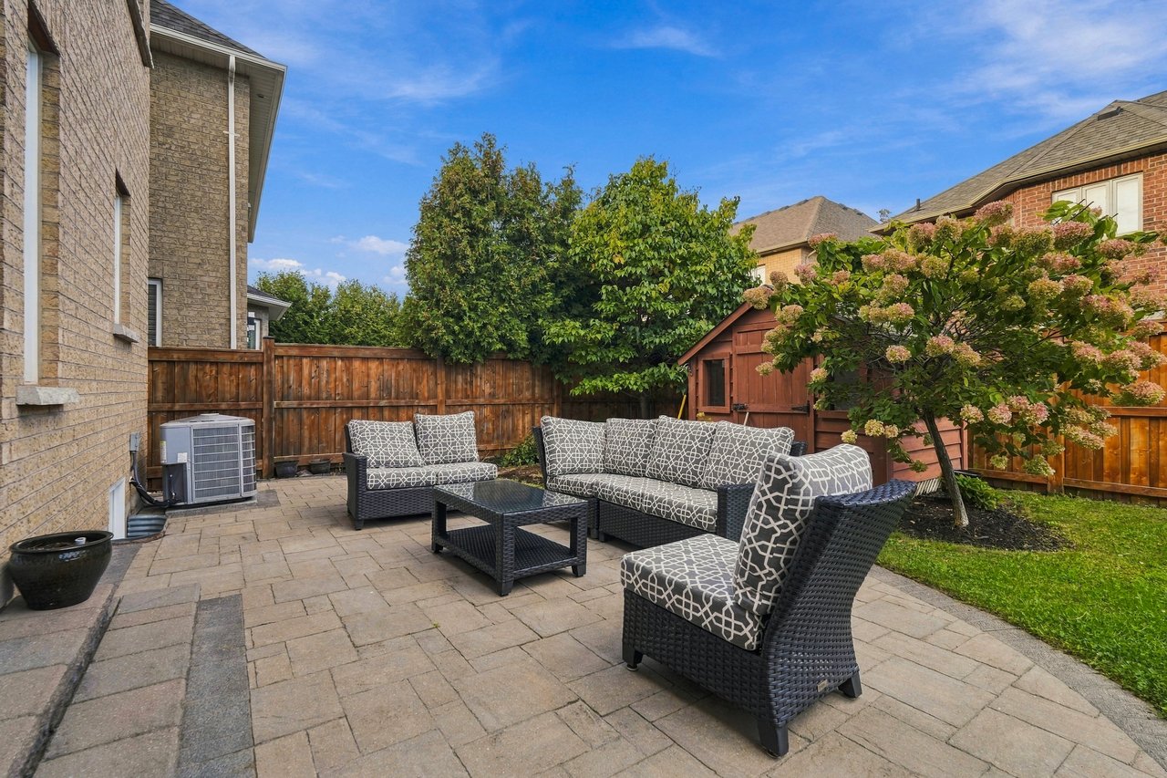 Family Living in the Heart of Lakeshore Woods
